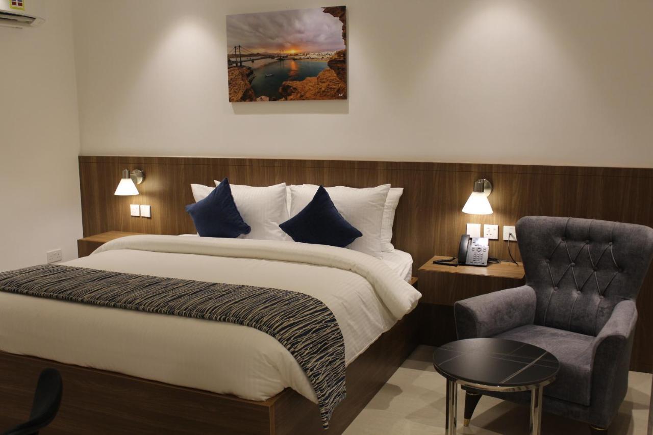 Duqm Express Hotel エクステリア 写真