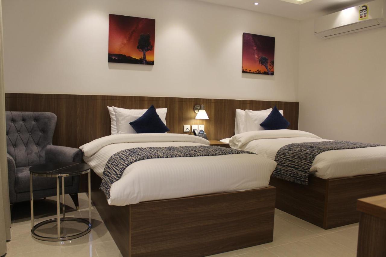 Duqm Express Hotel エクステリア 写真