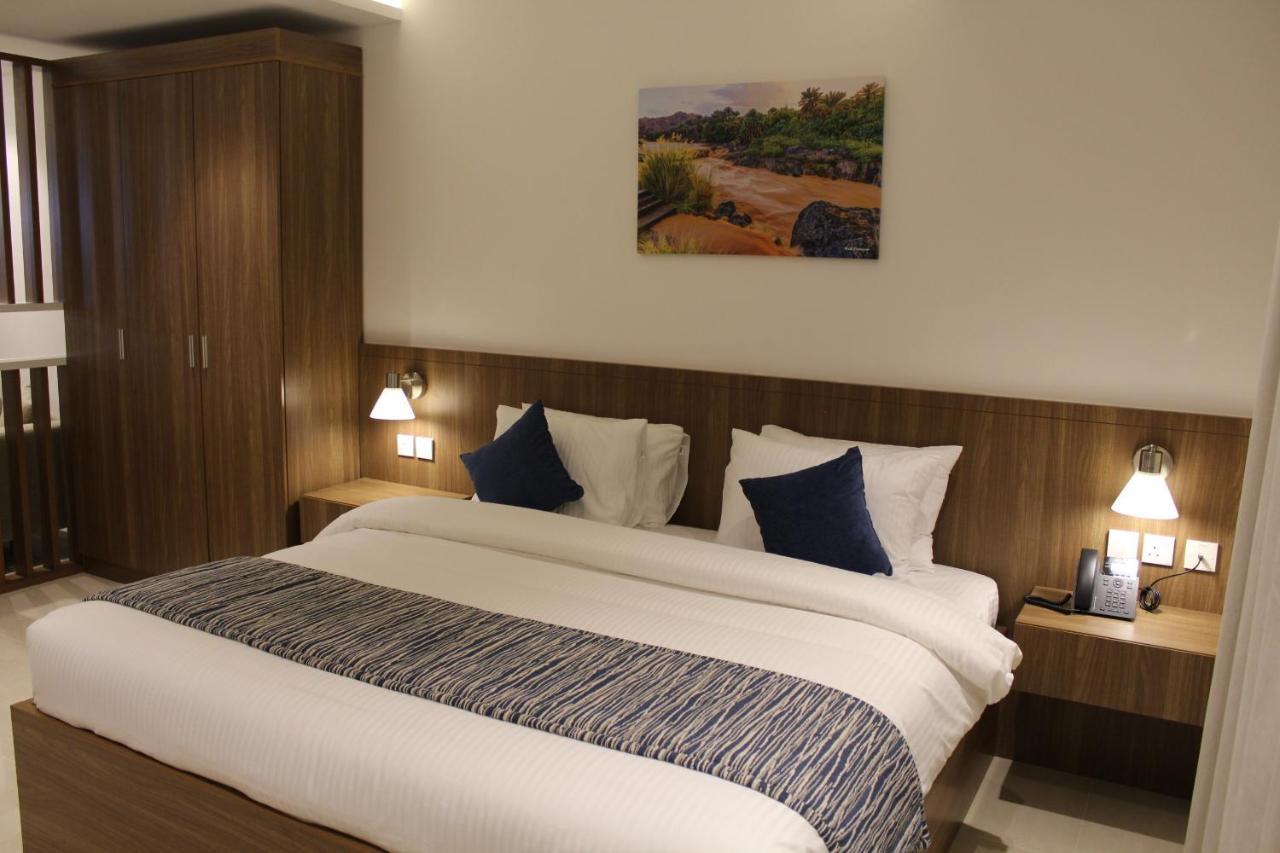 Duqm Express Hotel エクステリア 写真