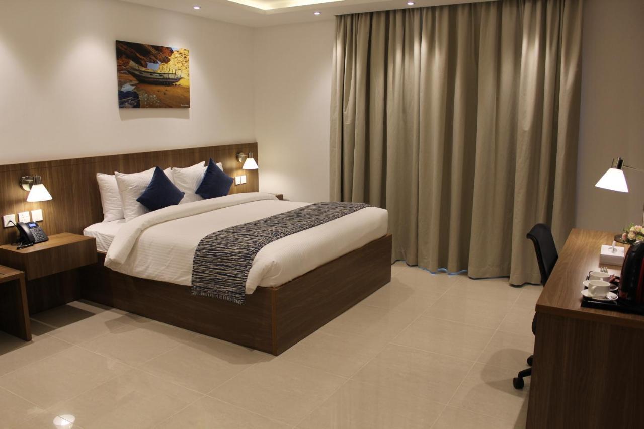 Duqm Express Hotel エクステリア 写真