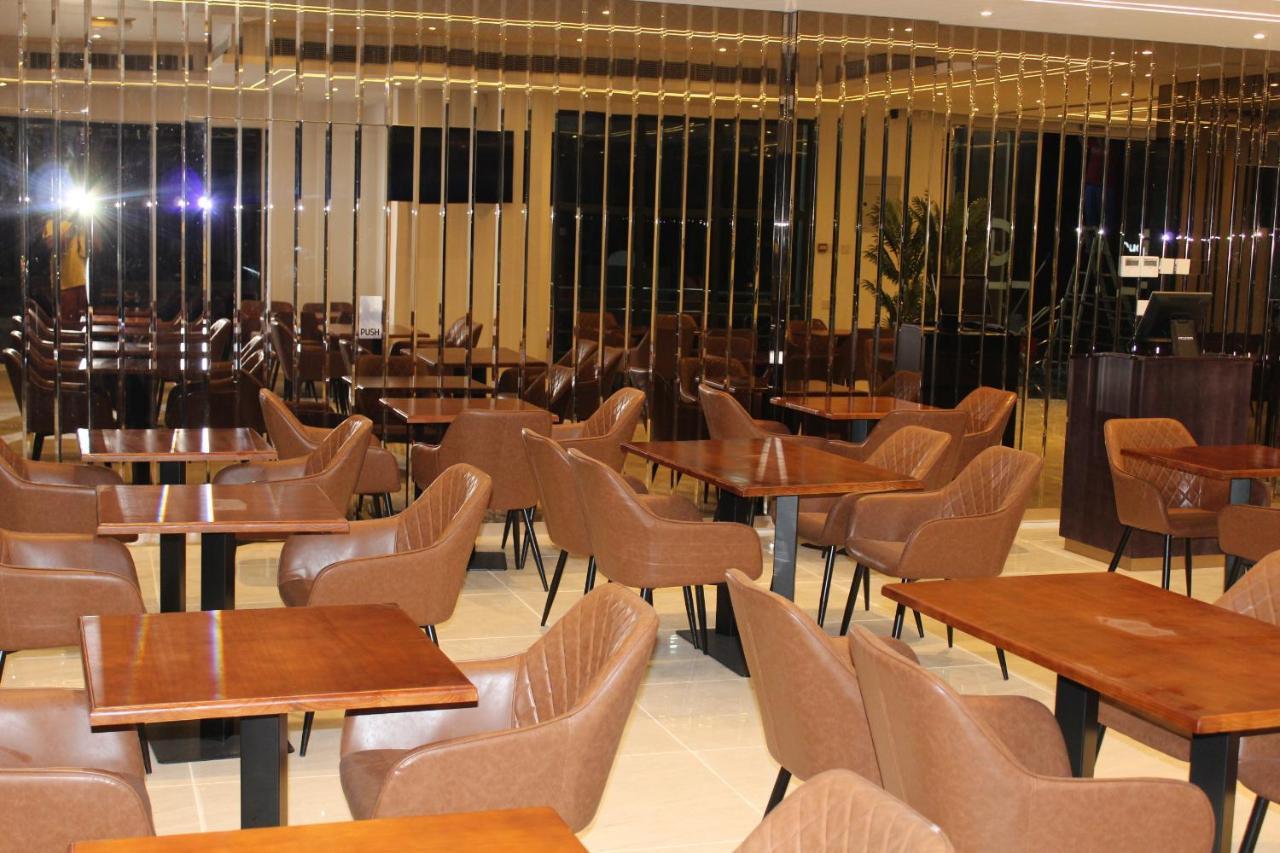 Duqm Express Hotel エクステリア 写真